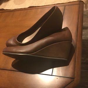 Wedge dress shoe